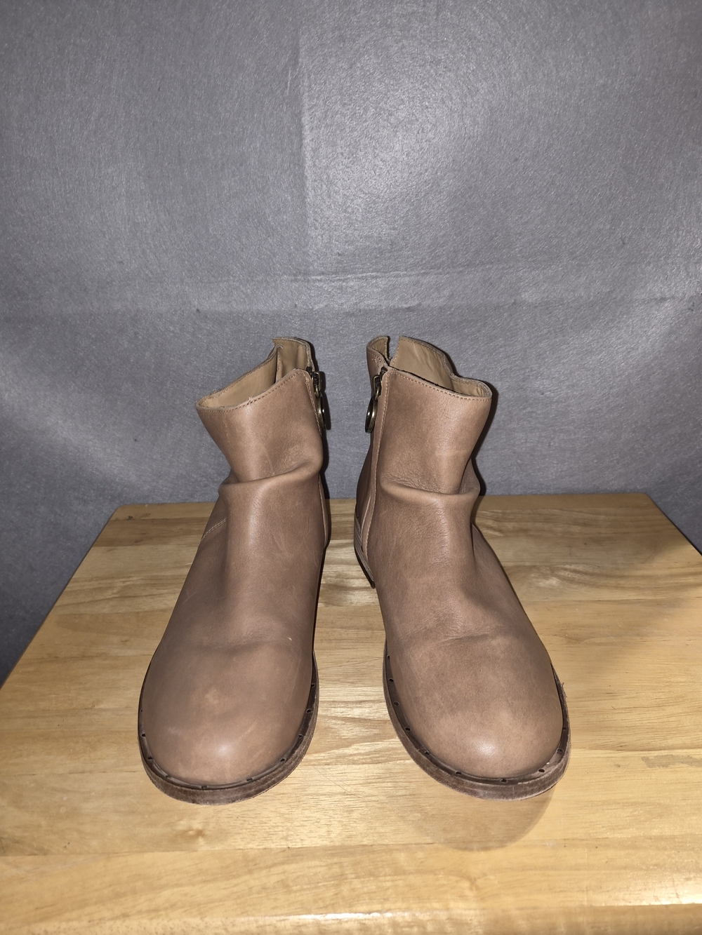 BEEK Tan Leather Ankle Boots – Women’s Size 9.5